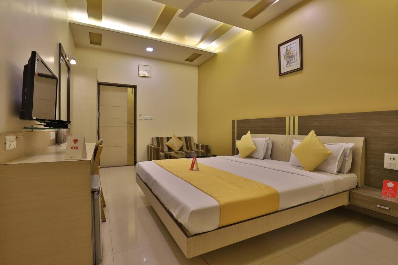 Capital O 1338 Hotel Harmony Rádzskot Kültér fotó