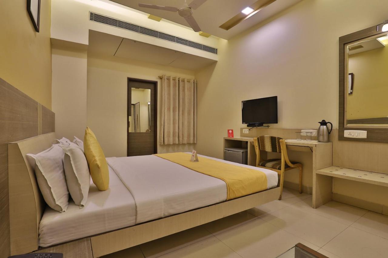 Capital O 1338 Hotel Harmony Rádzskot Kültér fotó
