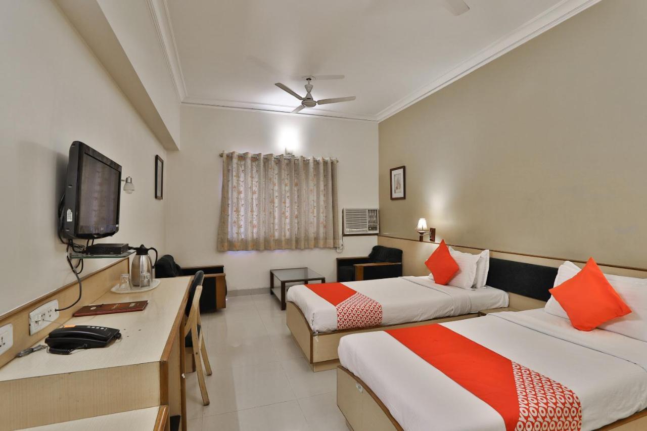Capital O 1338 Hotel Harmony Rádzskot Kültér fotó
